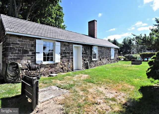 381 HOLLAND RD, Holland, PA 18966