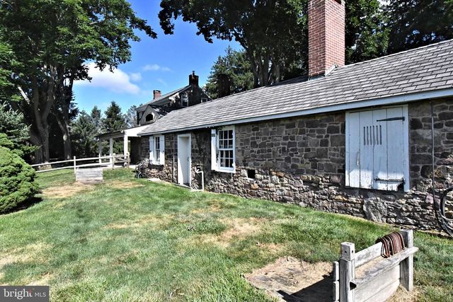 381 HOLLAND RD, Holland, PA 18966