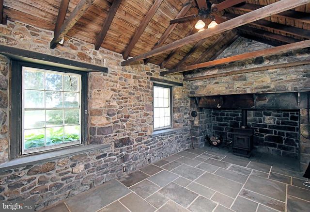 381 HOLLAND RD, Holland, PA 18966