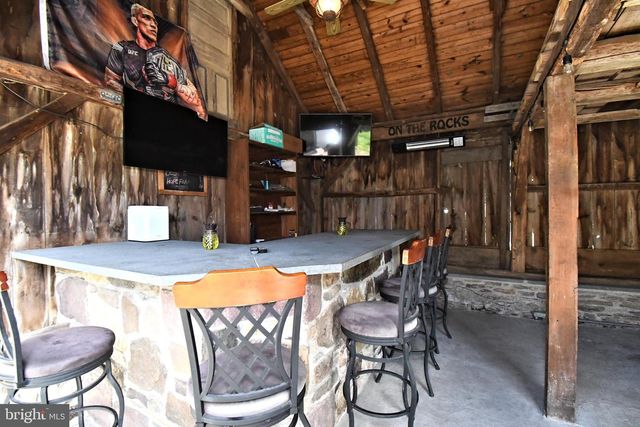 381 HOLLAND RD, Holland, PA 18966