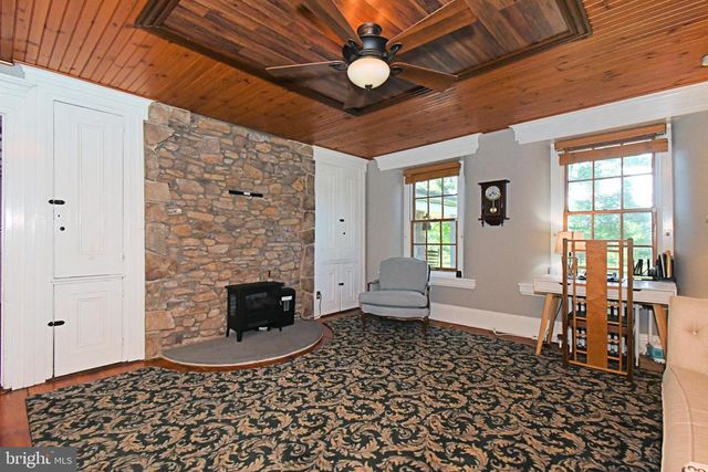 381 HOLLAND RD, Holland, PA 18966