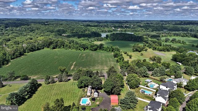 381 HOLLAND RD, Holland, PA 18966