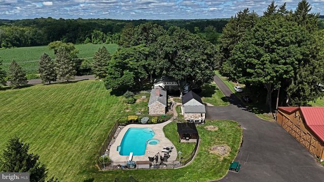 381 HOLLAND RD, Holland, PA 18966