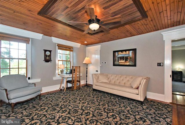 381 HOLLAND RD, Holland, PA 18966