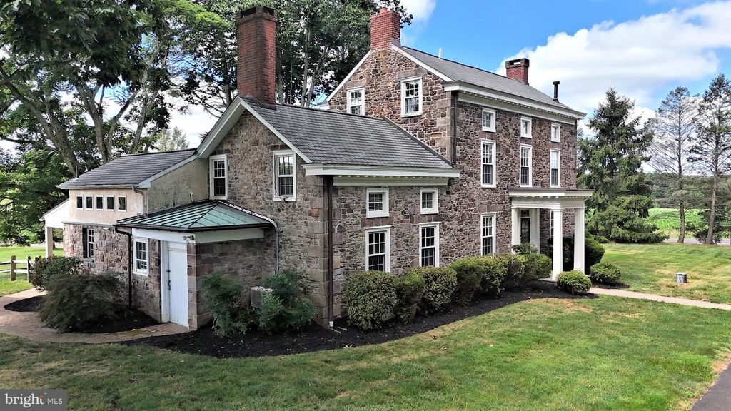 381 HOLLAND RD, Holland, PA 18966