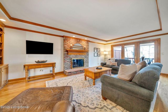 839 Lake Forest Pkwy, Louisville, KY 40245