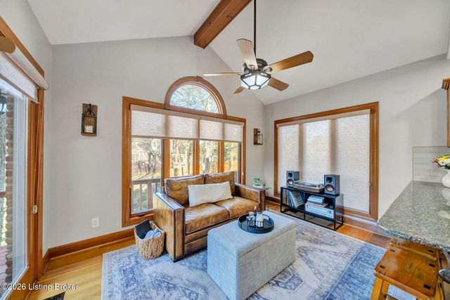 839 Lake Forest Pkwy, Louisville, KY 40245