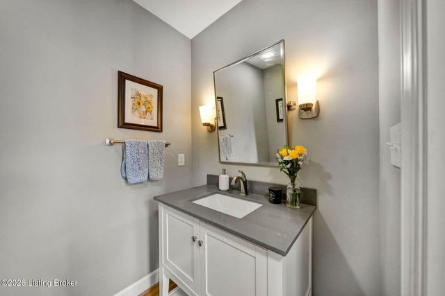 839 Lake Forest Pkwy, Louisville, KY 40245