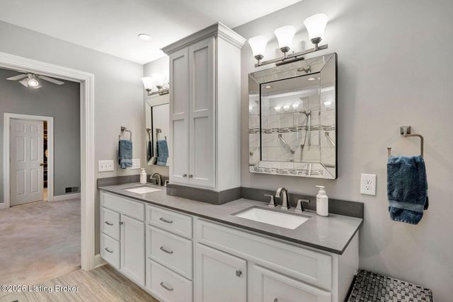 839 Lake Forest Pkwy, Louisville, KY 40245