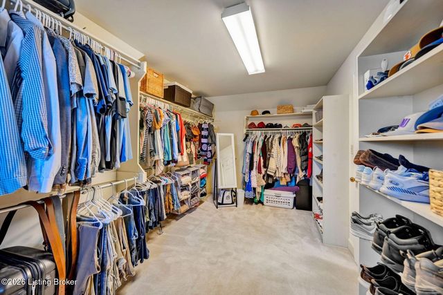 839 Lake Forest Pkwy, Louisville, KY 40245