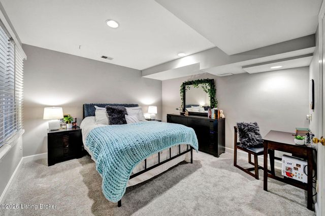 839 Lake Forest Pkwy, Louisville, KY 40245