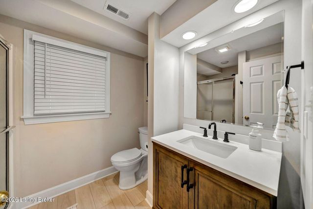 839 Lake Forest Pkwy, Louisville, KY 40245