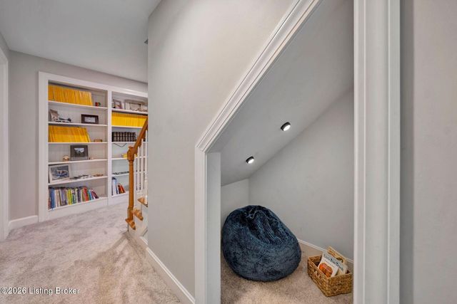 839 Lake Forest Pkwy, Louisville, KY 40245