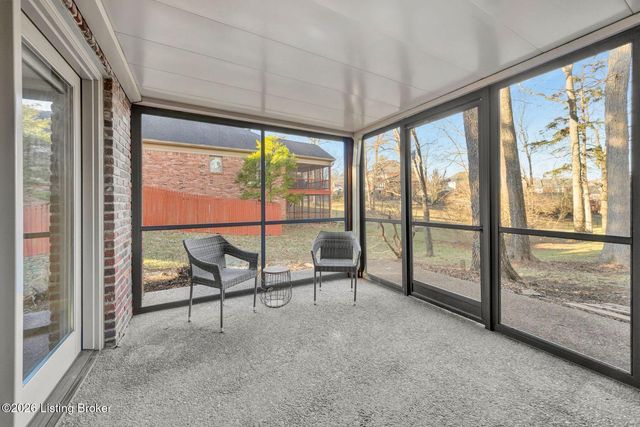 839 Lake Forest Pkwy, Louisville, KY 40245