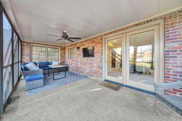 839 Lake Forest Pkwy, Louisville, KY 40245