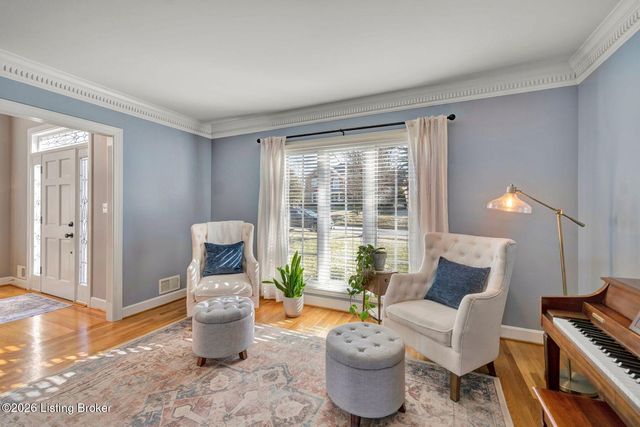 839 Lake Forest Pkwy, Louisville, KY 40245