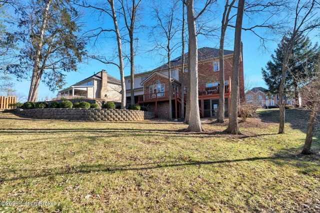 839 Lake Forest Pkwy, Louisville, KY 40245