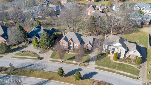 839 Lake Forest Pkwy, Louisville, KY 40245