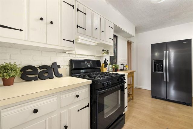 2042 Shady Lane, Tucker, GA 30084