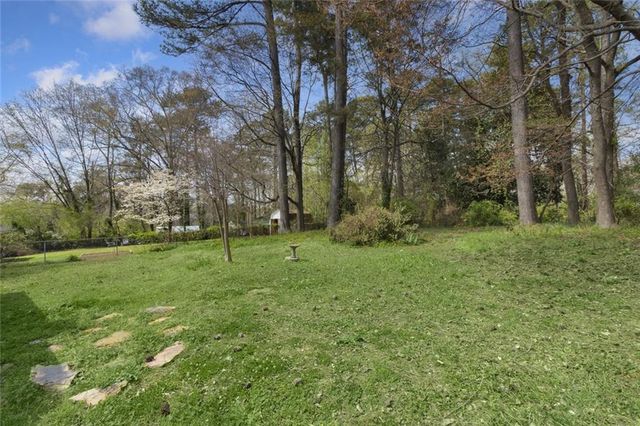 2042 Shady Lane, Tucker, GA 30084