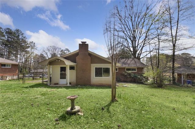 2042 Shady Lane, Tucker, GA 30084