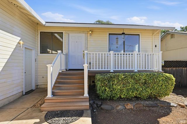 19176 Stonegate Rd, Hidden Valley Lake, CA 95467