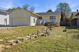 19176 Stonegate Rd, Hidden Valley Lake, CA 95467