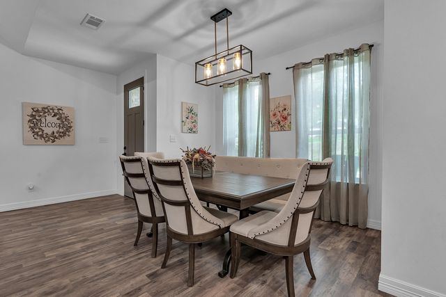 466 S. Forest Lake Dr., Longview, TX 75605