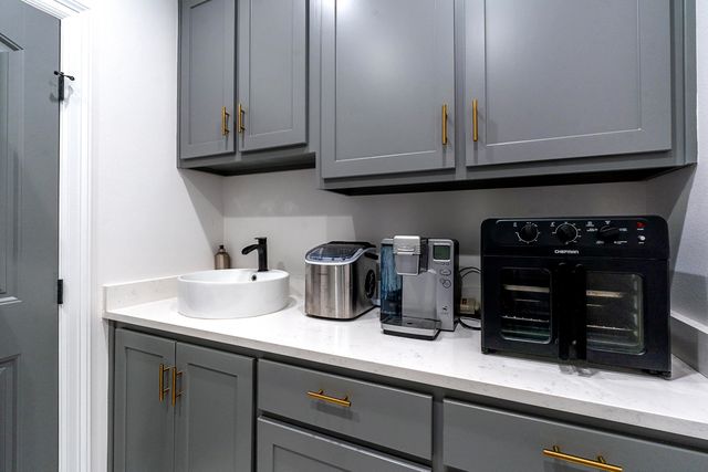 466 S. Forest Lake Dr., Longview, TX 75605