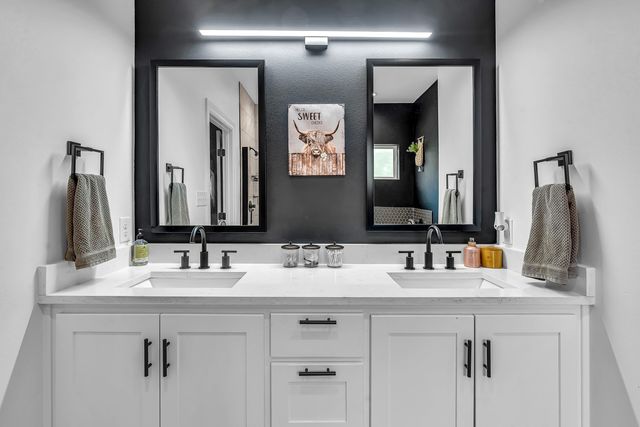 466 S. Forest Lake Dr., Longview, TX 75605