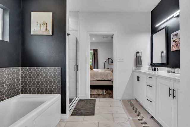 466 S. Forest Lake Dr., Longview, TX 75605