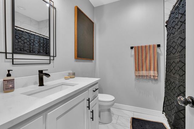 466 S. Forest Lake Dr., Longview, TX 75605