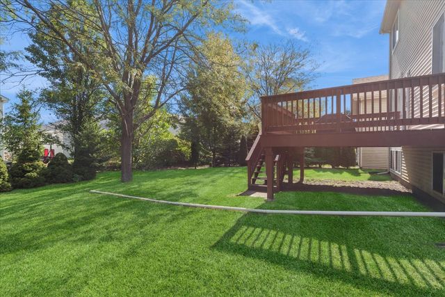 1823 S Fallbrook Drive, Round Lake, IL 60073