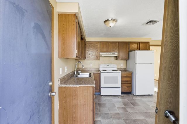 650 Stambaugh Avenue, Columbus, OH 43207