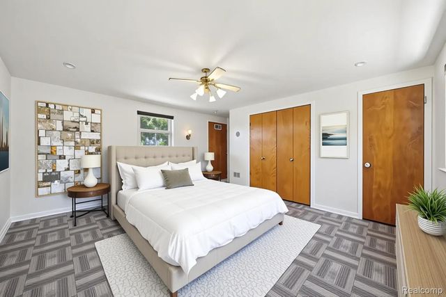 26615 Thomas Street, Warren, MI 48091