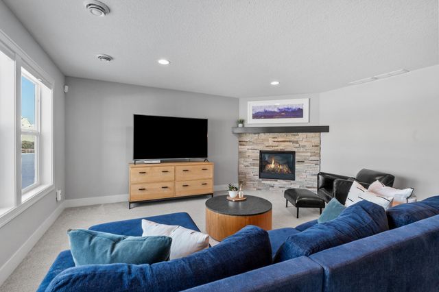 7529 Urbandale Lane N, Maple Grove, MN 55311