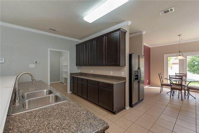 940 Appalachian Lane, Savannah, TX 76227
