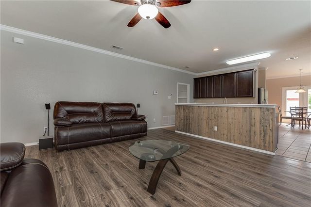 940 Appalachian Lane, Savannah, TX 76227