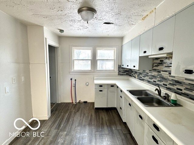 2405 E 3rd Street, Anderson, IN 46012