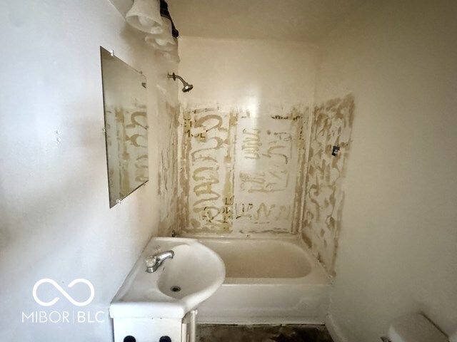 2405 E 3rd Street, Anderson, IN 46012