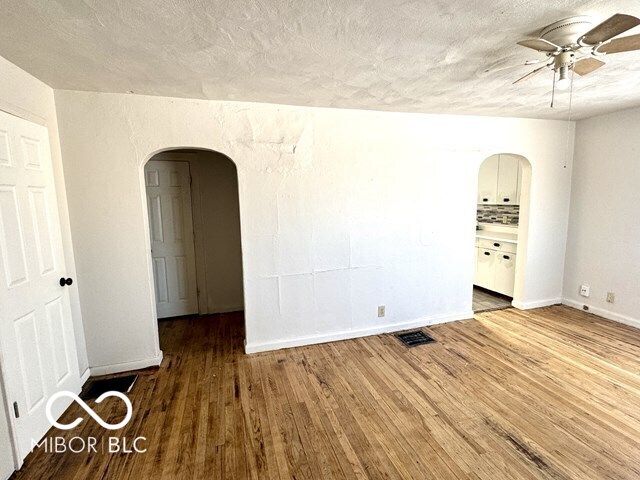 2405 E 3rd Street, Anderson, IN 46012