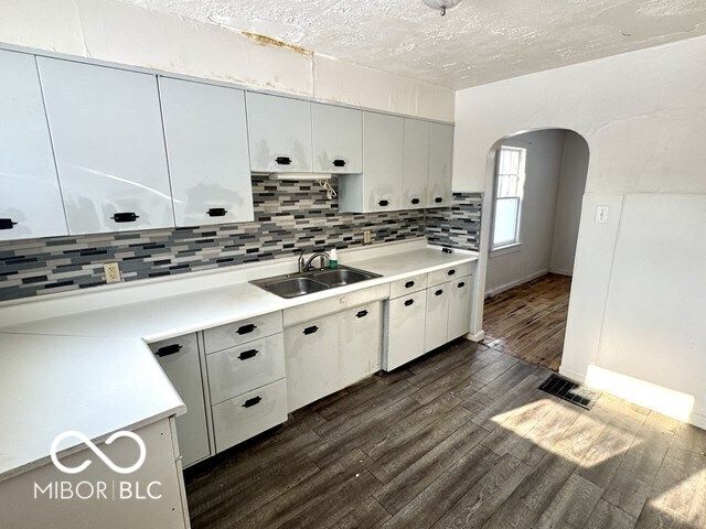 2405 E 3rd Street, Anderson, IN 46012