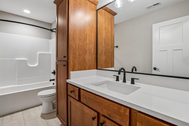 2640 Abbott Drive, Waukee, IA 50263