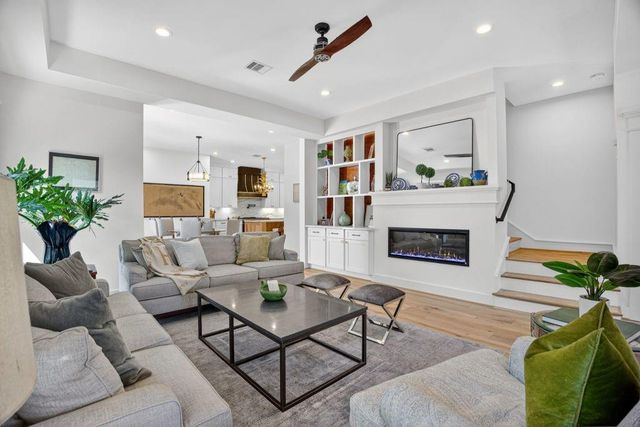 305 E 5th Street, Houston, TX 77007