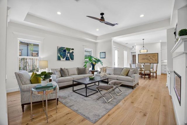 305 E 5th Street, Houston, TX 77007