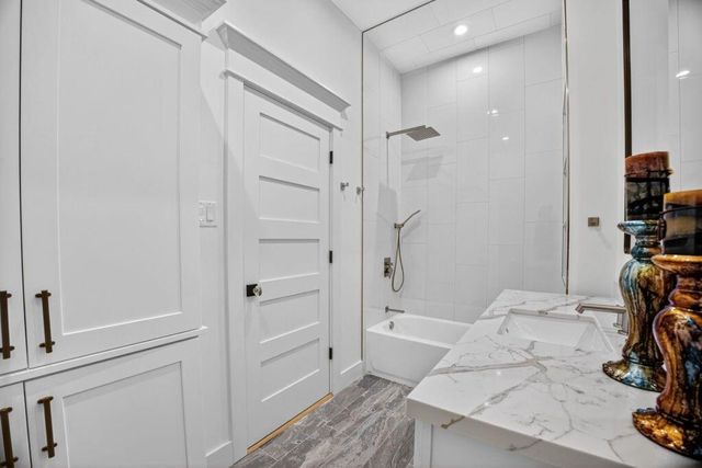 305 E 5th Street, Houston, TX 77007