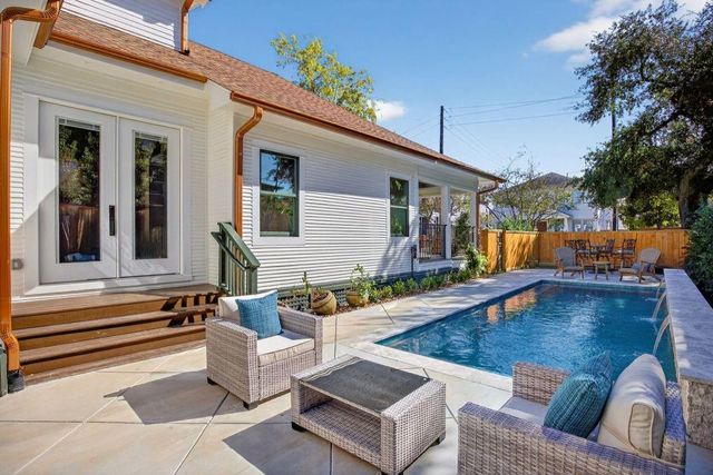 305 E 5th Street, Houston, TX 77007