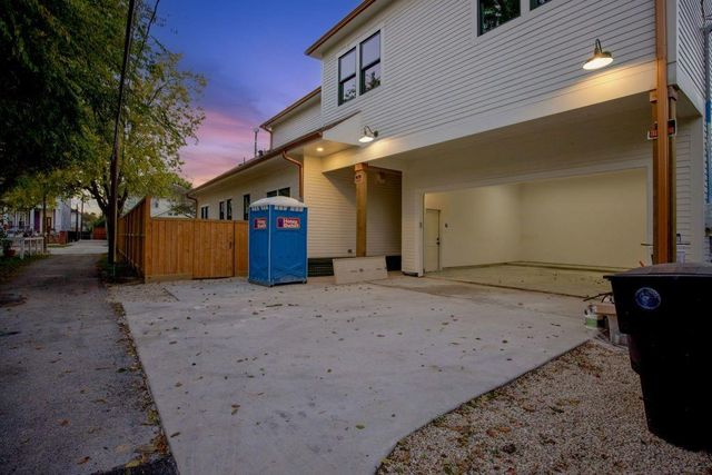 305 E 5th Street, Houston, TX 77007