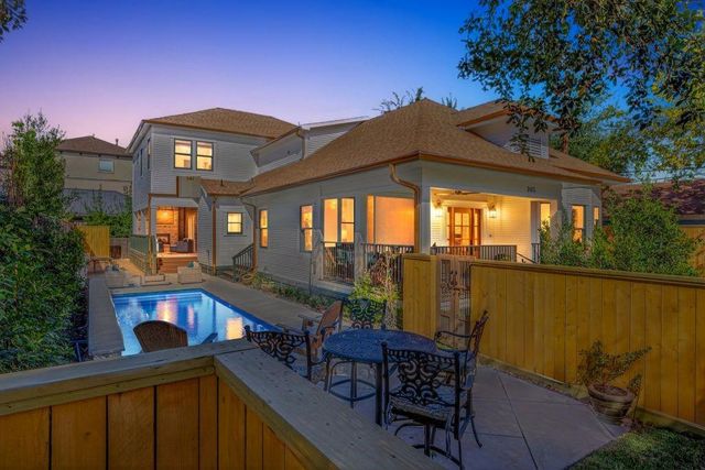 305 E 5th Street, Houston, TX 77007