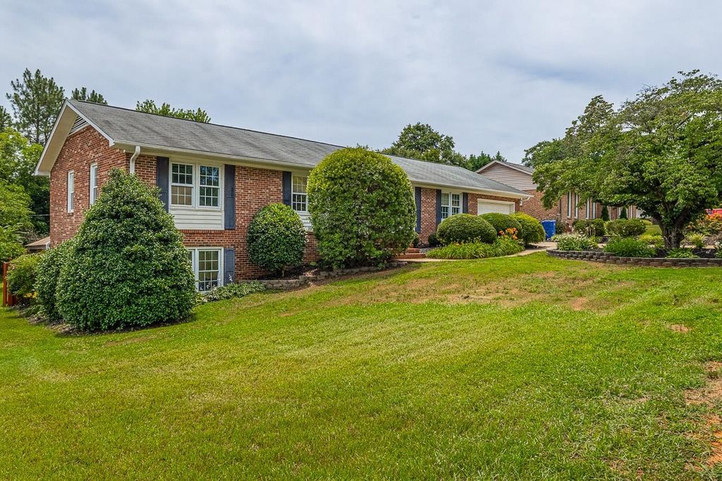 304 Del Norte Road, Greenville, SC 29615